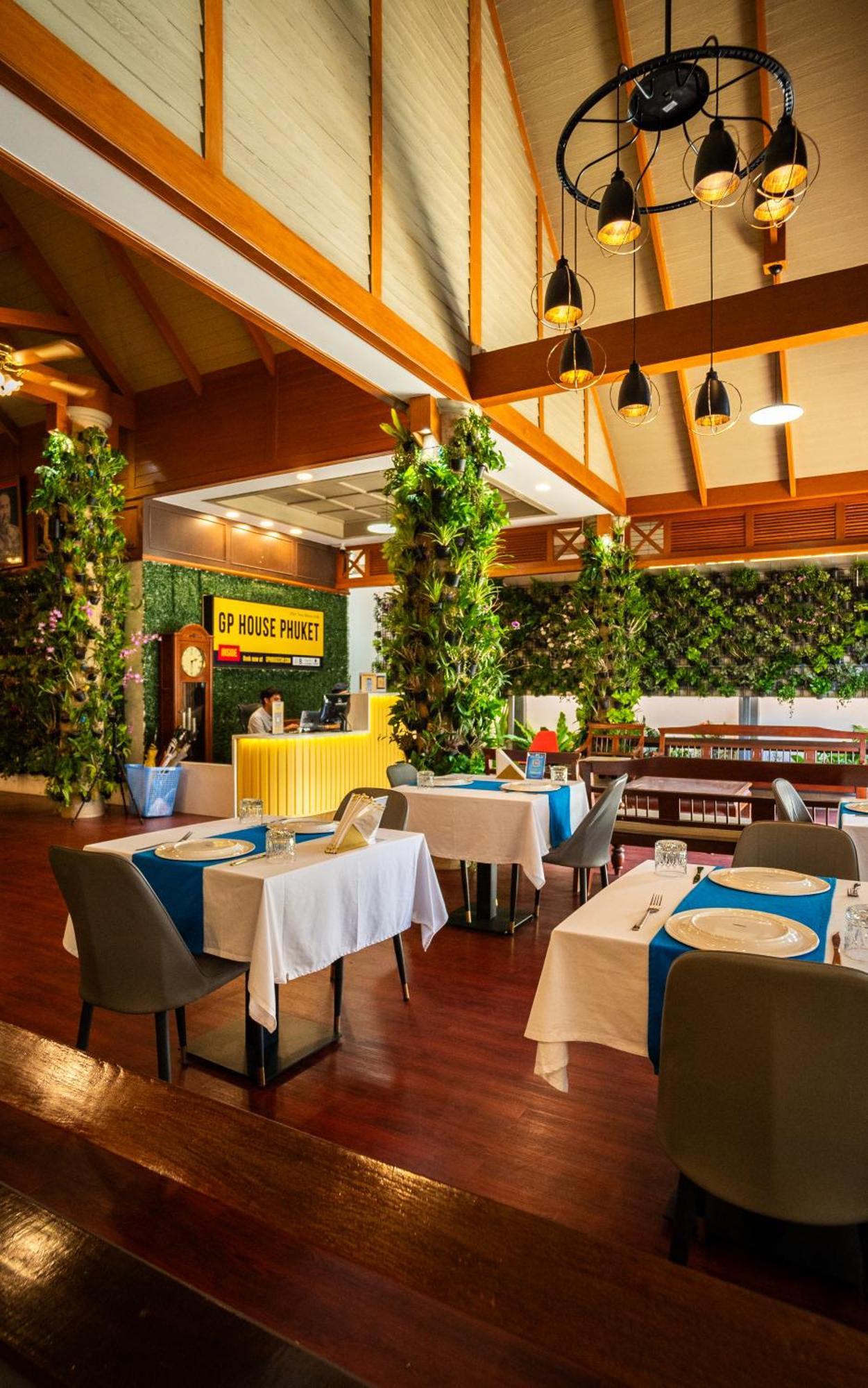 Gp House Phuket Patong Beach Buitenkant foto