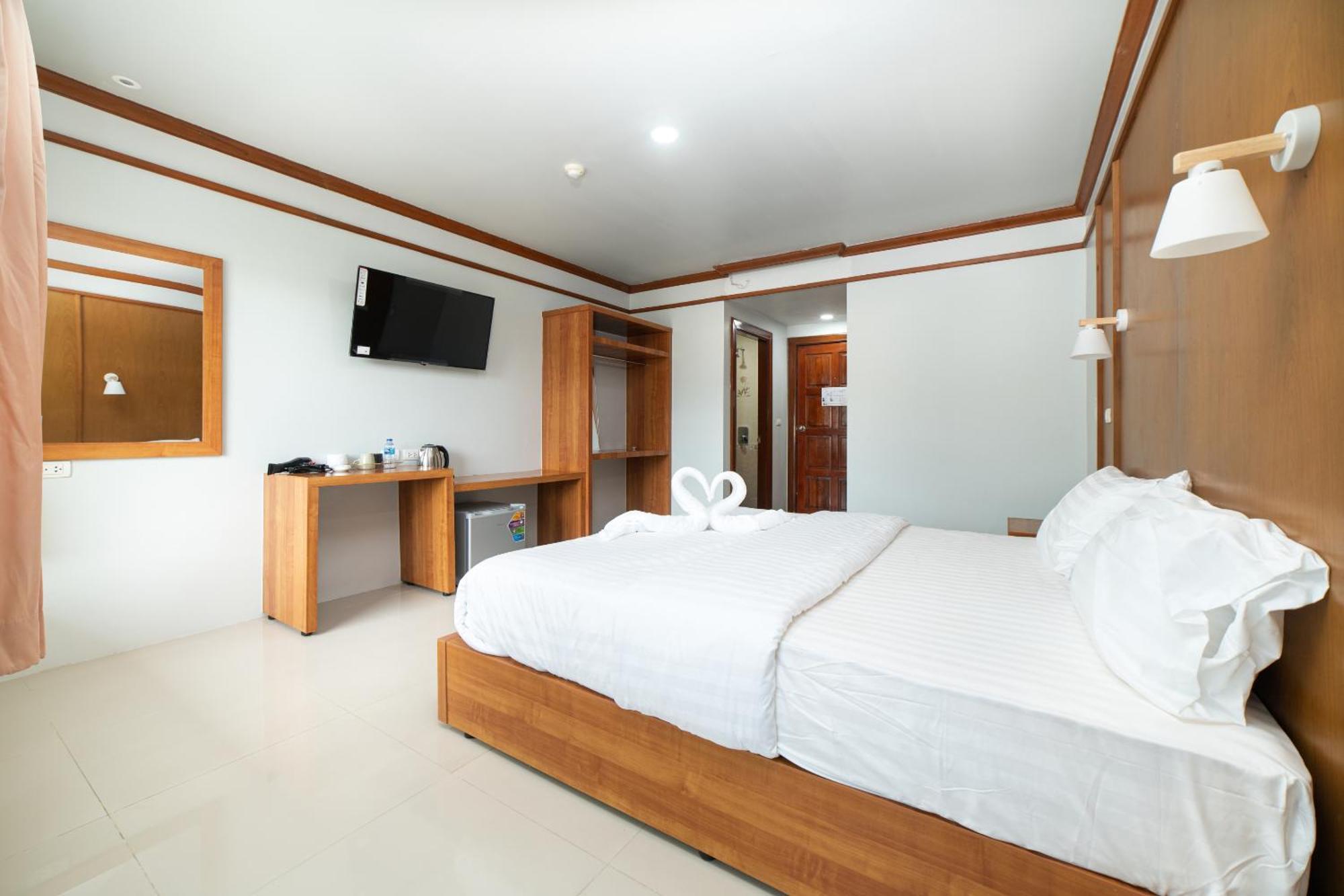 Gp House Phuket Patong Beach Hotel Buitenkant foto